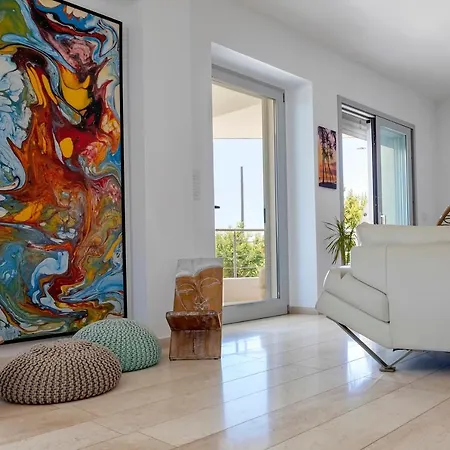 Villa Luxury Seafront With Rooftop Pool & Stunning Sea Views