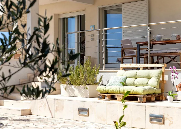 Luxury Seafront With Rooftop Pool & Stunning Sea Views 别墅 费尔蒂利亚