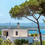 Vila Luxury Seafront With Rooftop Pool & Stunning Sea Views *