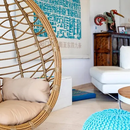 Luxury Seafront With Rooftop Pool & Stunning Sea Views *