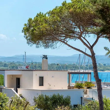 Βίλα Luxury Seafront With Rooftop Pool & Stunning Sea Views *