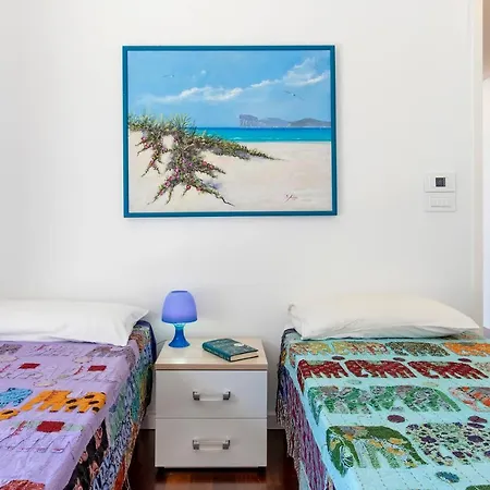 Luxury Seafront With Rooftop Pool & Stunning Sea Views 费尔蒂利亚