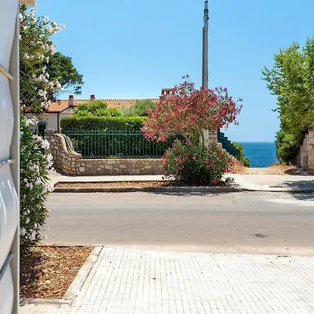 Luxury Seafront With Rooftop Pool & Stunning Sea Views فيرتيليا