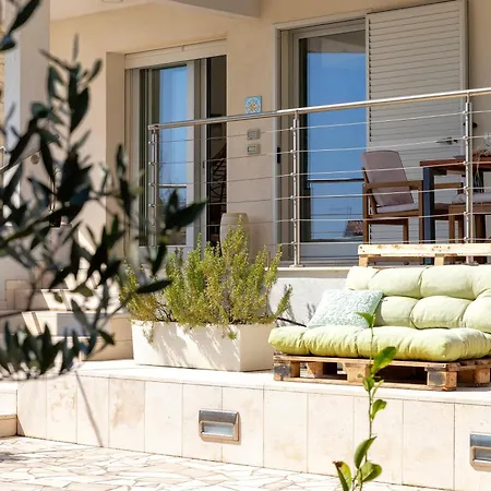 Luxury Seafront With Rooftop Pool & Stunning Sea Views فيلة فيرتيليا