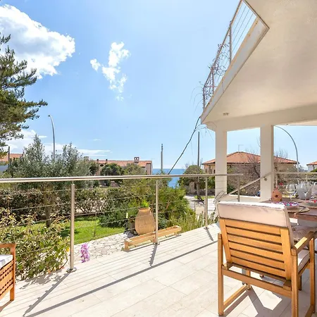 别墅 Luxury Seafront With Rooftop Pool & Stunning Sea Views