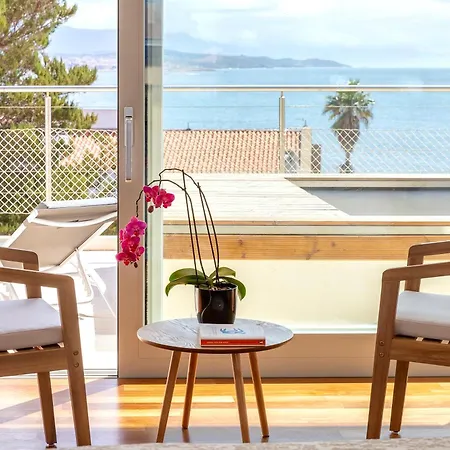 Villa Luxury Seafront With Rooftop Pool & Stunning Sea Views *