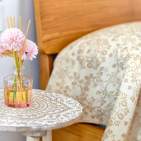 Villa Luxury Seafront With Rooftop Pool & Stunning Sea Views