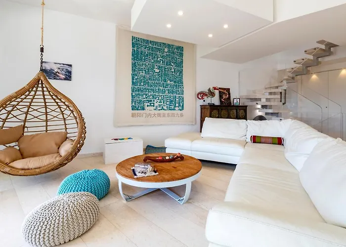 Luxury Seafront With Rooftop Pool & Stunning Sea Views