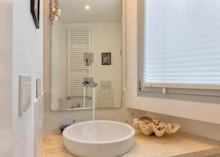 Luxury Seafront With Rooftop Pool & Stunning Sea Views