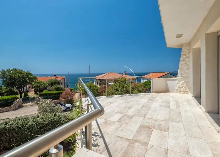 Luxury Seafront With Rooftop Pool & Stunning Sea Views Willa *