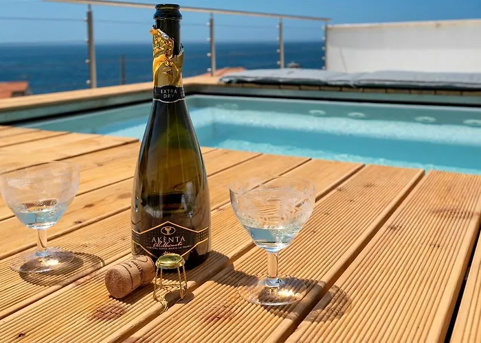 Willa Luxury Seafront With Rooftop Pool & Stunning Sea Views *