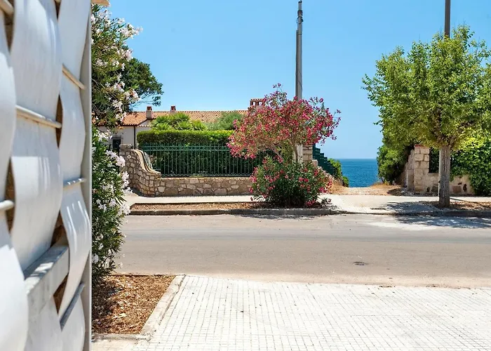 Luxury Seafront With Rooftop Pool & Stunning Sea Views Fertilia